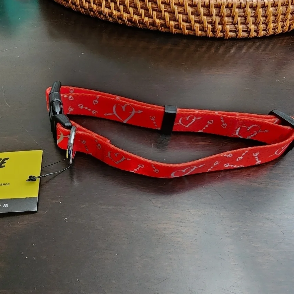 Native Pup Red Cupids Arrows Adjustable Dog Collar NWT Size M